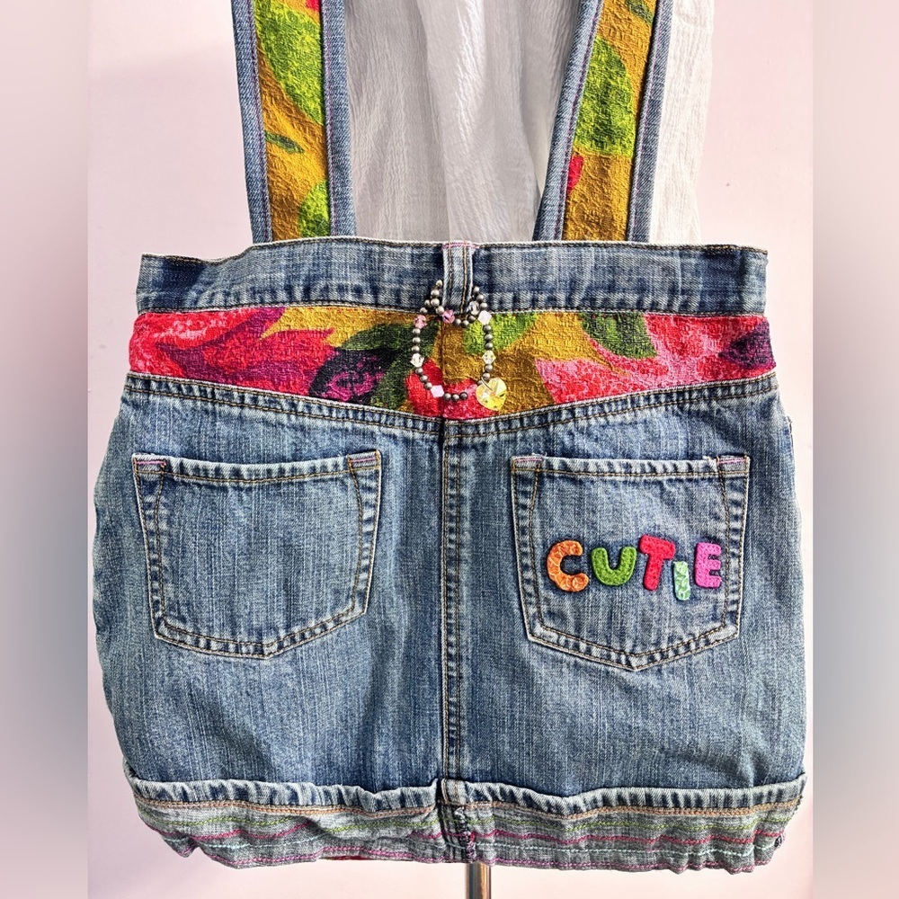 Handmade/Upcycled Distressed Denim Shoulder Bag, Multicolored; Casual/Street/Art - Picture 2 of 6